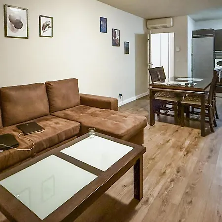 Lovely In En Roussillon Apartamento