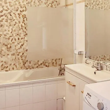 3 Bedroom In En Roussillon * Canet-en-Roussillon
