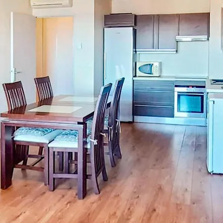 3 Bedroom In En Roussillon